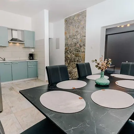 Mediteran With Private Pool Villa Vrh (Krk)