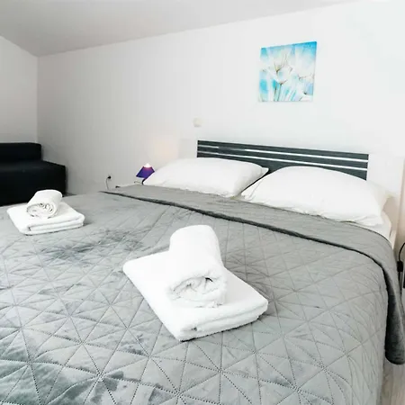 Villa Mediteran With Private Pool Vrh (Krk)