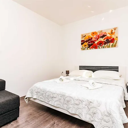 Mediteran With Private Pool Villa Vrh (Krk)