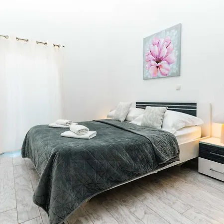 Mediteran With Private Pool *