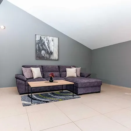 Villa Mediteran With Private Pool