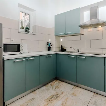 Mediteran With Private Pool * Vrh (Krk)