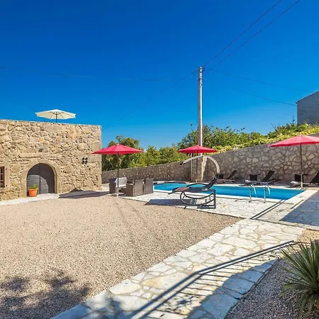 Mediteran With Private Pool Vrh (Krk)