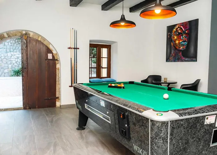 Mediteran With Private Pool Вилла Vrh (Krk)