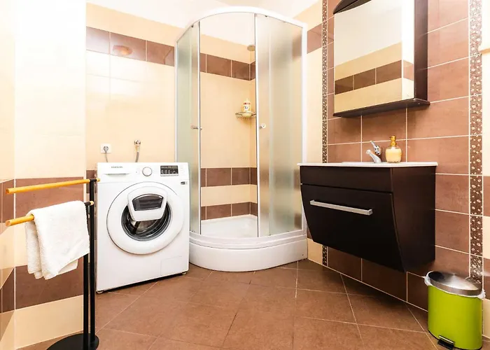 Mediteran With Private Pool * Vrh (Krk)