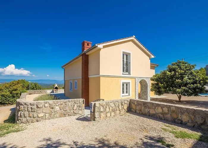 Mediteran With Private Pool Вилла *