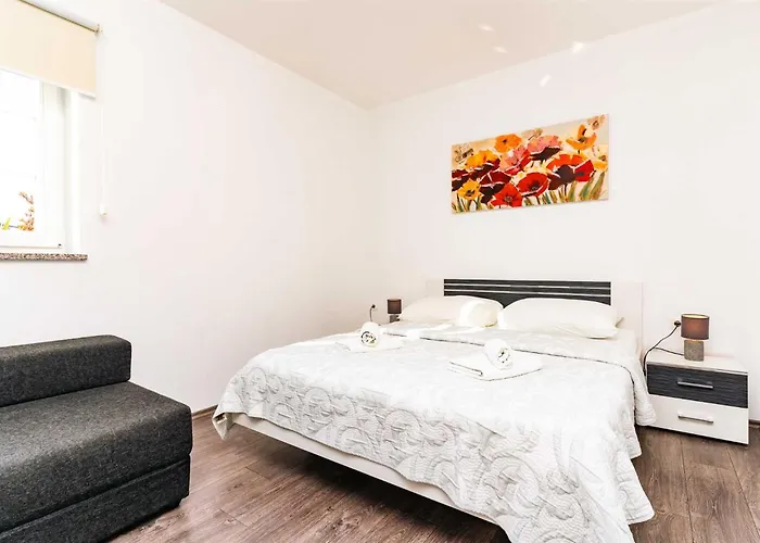 Mediteran With Private Pool Вилла Vrh (Krk)