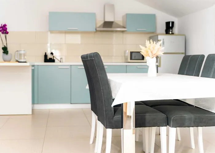 Mediteran With Private Pool Вилла Vrh (Krk)