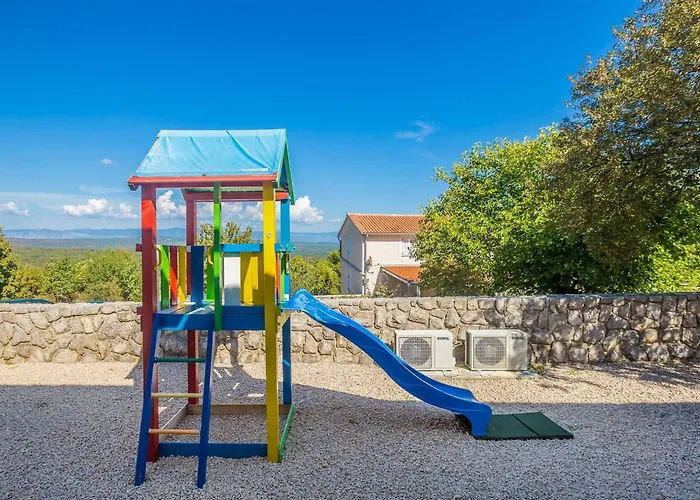 Mediteran With Private Pool * Vrh (Krk)