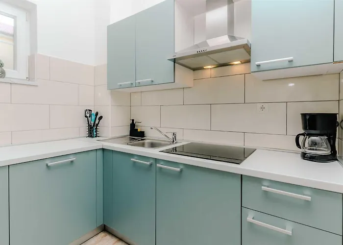 Mediteran With Private Pool * Vrh (Krk)