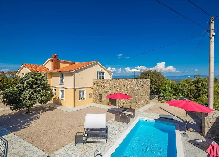 Mediteran With Private Pool Вилла Vrh (Krk)