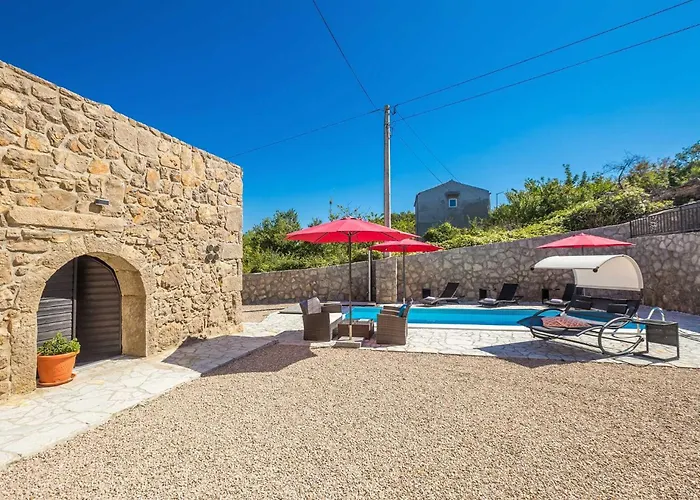 Mediteran With Private Pool * Vrh (Krk)