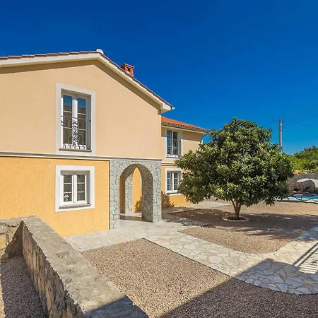Villa Mediteran With Private Pool Vrh (Krk)